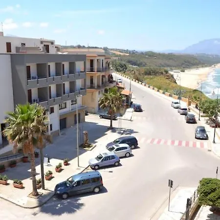 Eloisa Aparthotel